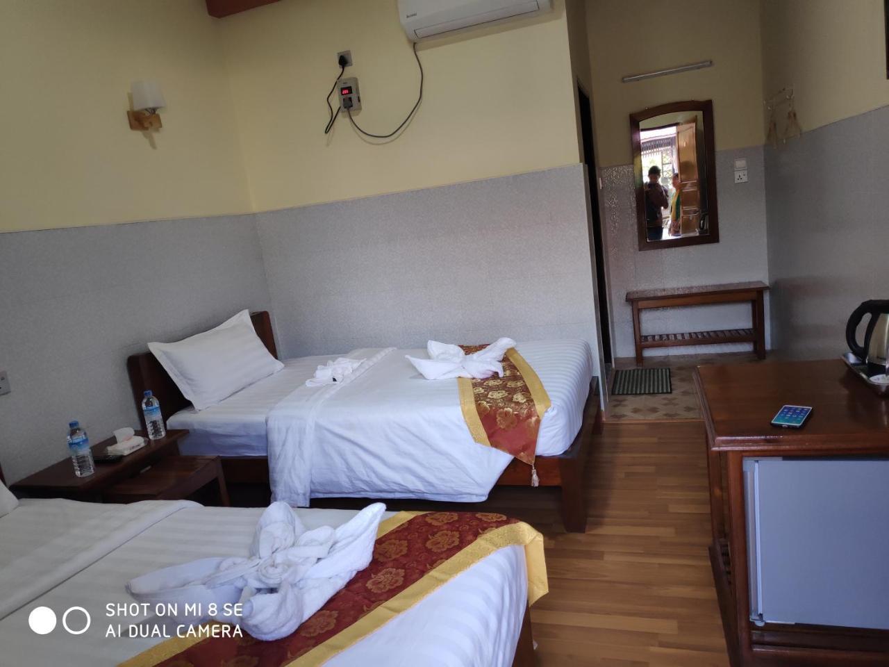 Shwe Wun Yan Motel Bagan Quarto foto